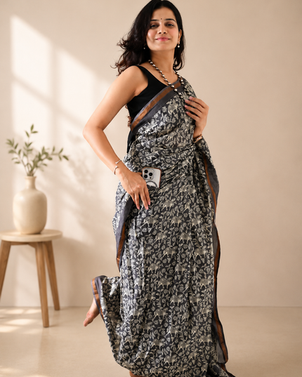 Grey Cotton Printed Saree with Pocket & Tassels Ready-to-Wear