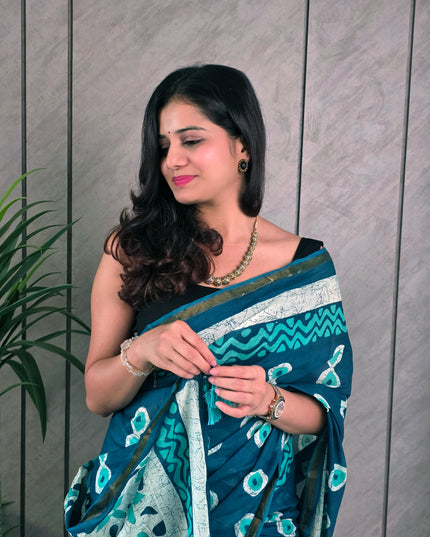 Teal Blue Printed Mul Cotton Ready-to-Wear Saree with Blouse Piece & Pocket.